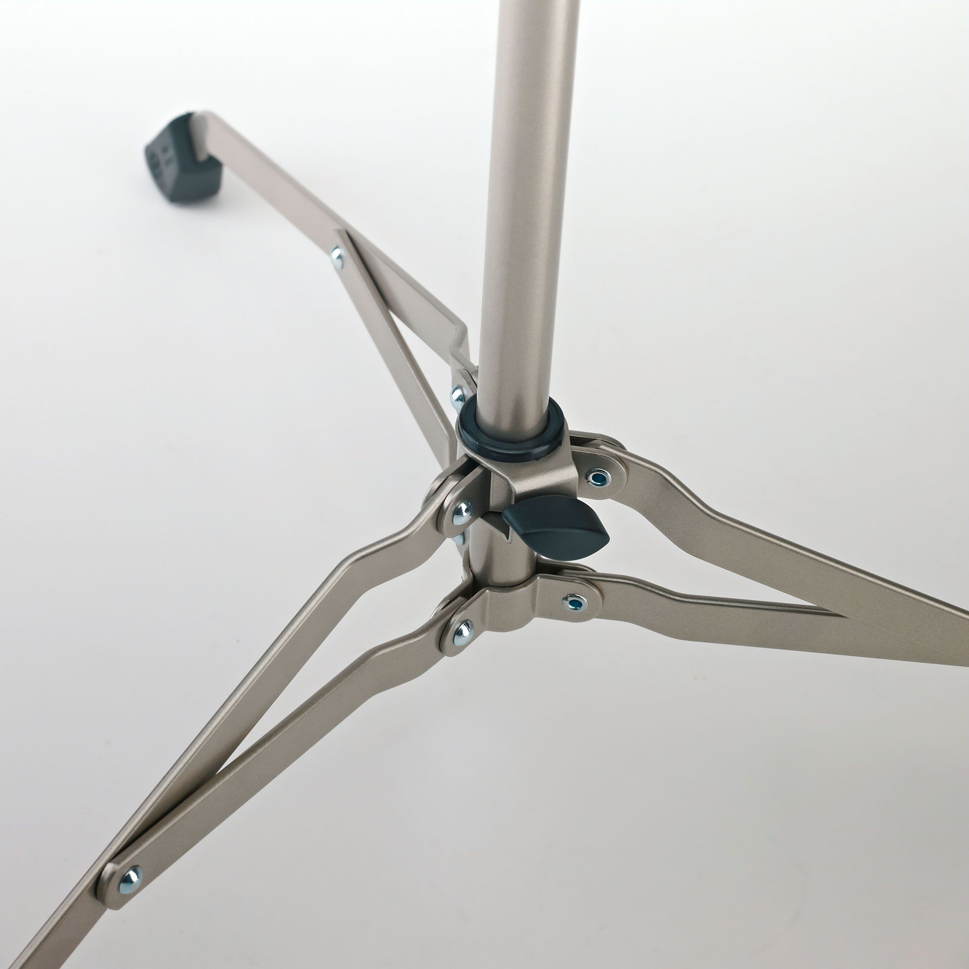 8000201_K-M-Notenstaender-107-nickelfarbig_01